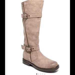 NIB-Two Lips Taupe Boots